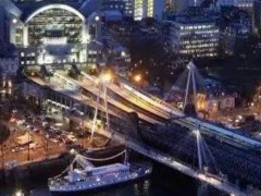 盛宝的母公司是丹麦盛宝银行，受到全球100万客户的信任。盛宝收取有竞争力的费用，没有闲置费、平台费或托管费。盛宝提供超过71000种股票、外汇、债券和商品工具。该经纪商受FCA（UK金融行为监管局）、ASIC（澳大利亚证券和投资委员会）、FINMA（瑞士金融市场监管局）等监管，支持150多家银行和经纪商以及285多家金融中介机构。